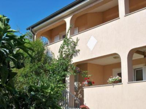Ferienwohnung In Banjole Mit Garten Und Terrasse